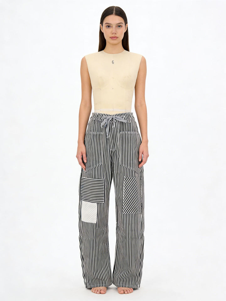 Women's wide cargo pants with practical pockets and unique design Lune London