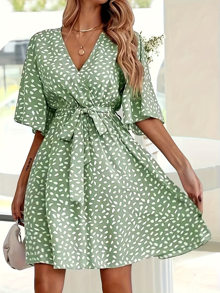 Wrap dress for women with floral patterns and a flattering cut Lune London