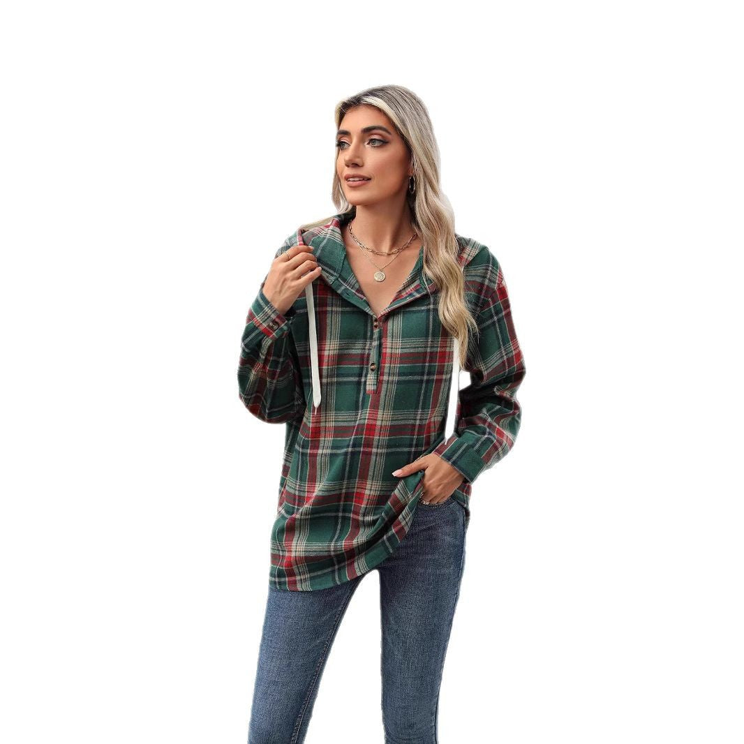 Checkered hooded blouse for women with practical button details and a relaxed fit Lune London