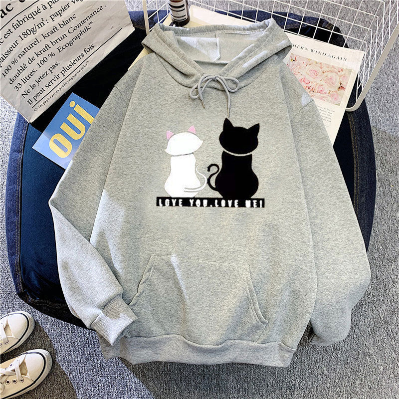Women's hoodie with cute cat design and casual fit Chic & Stil