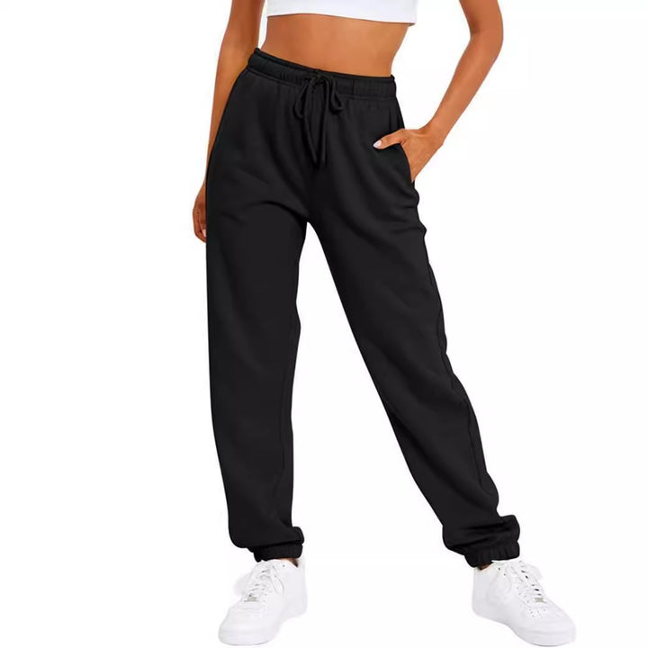 Ladies comfortable sport pants with elastic waistband and side pockets Lune London