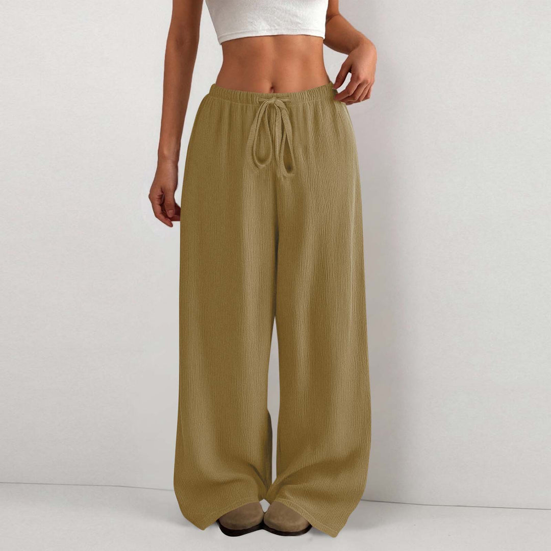 Loose summer pants for women in lightweight fabric with elastic Lune London