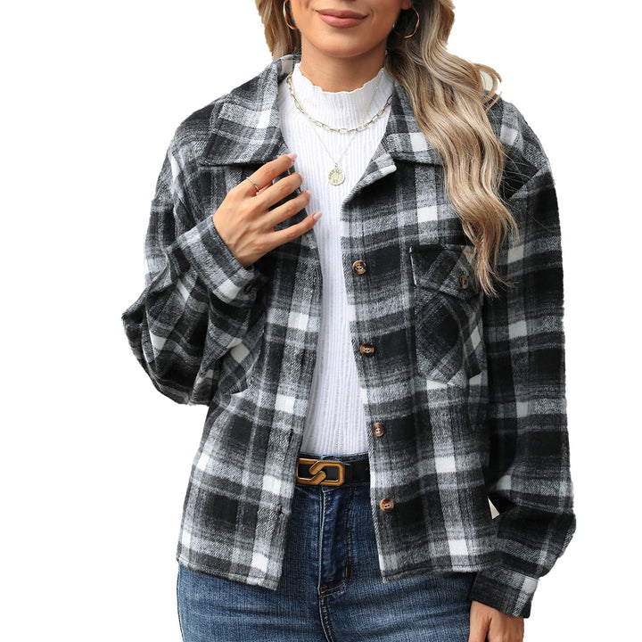 Flannel check shirt for women with a relaxed fit and practical pockets Lune London