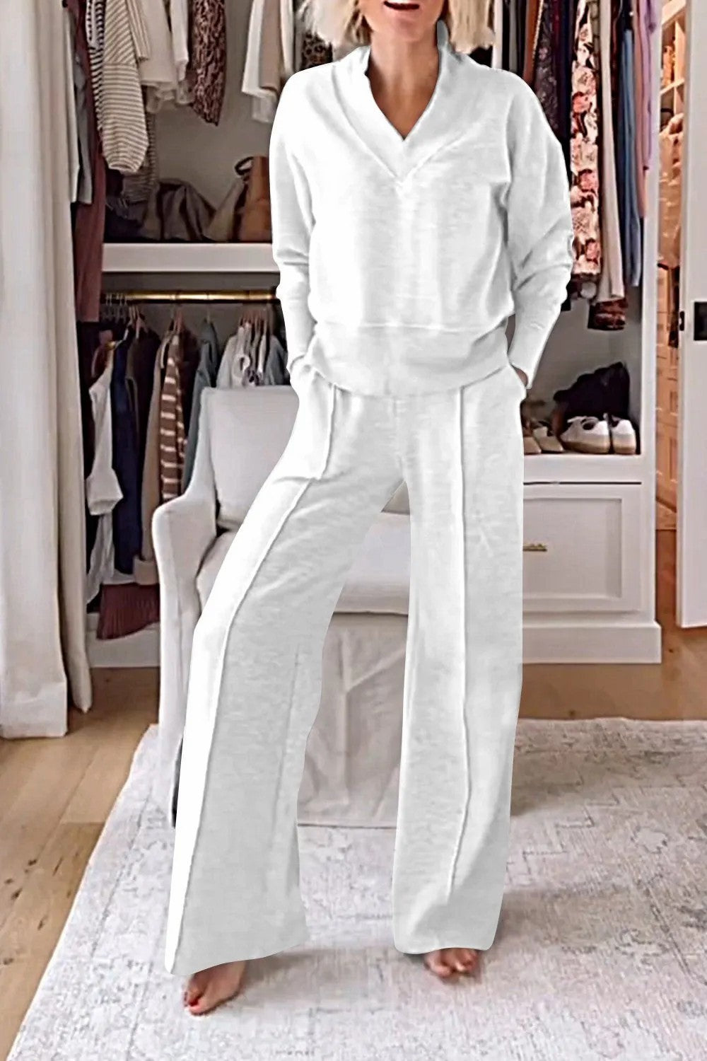 Ensemble de vêtements de loisirs confortables pour femmes avec col en V et coupe ample Chic & Stil