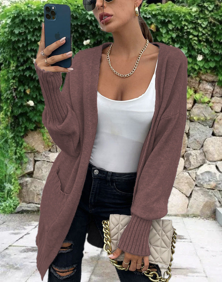 Knitted cardigan for women with a relaxed fit and large pockets Lune London