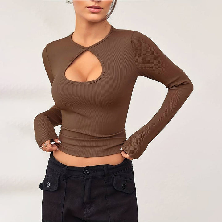 Chemisier à manches longues pour femmes avec un décolleté en cœur à la mode et une coupe ajustée Chic & Stil