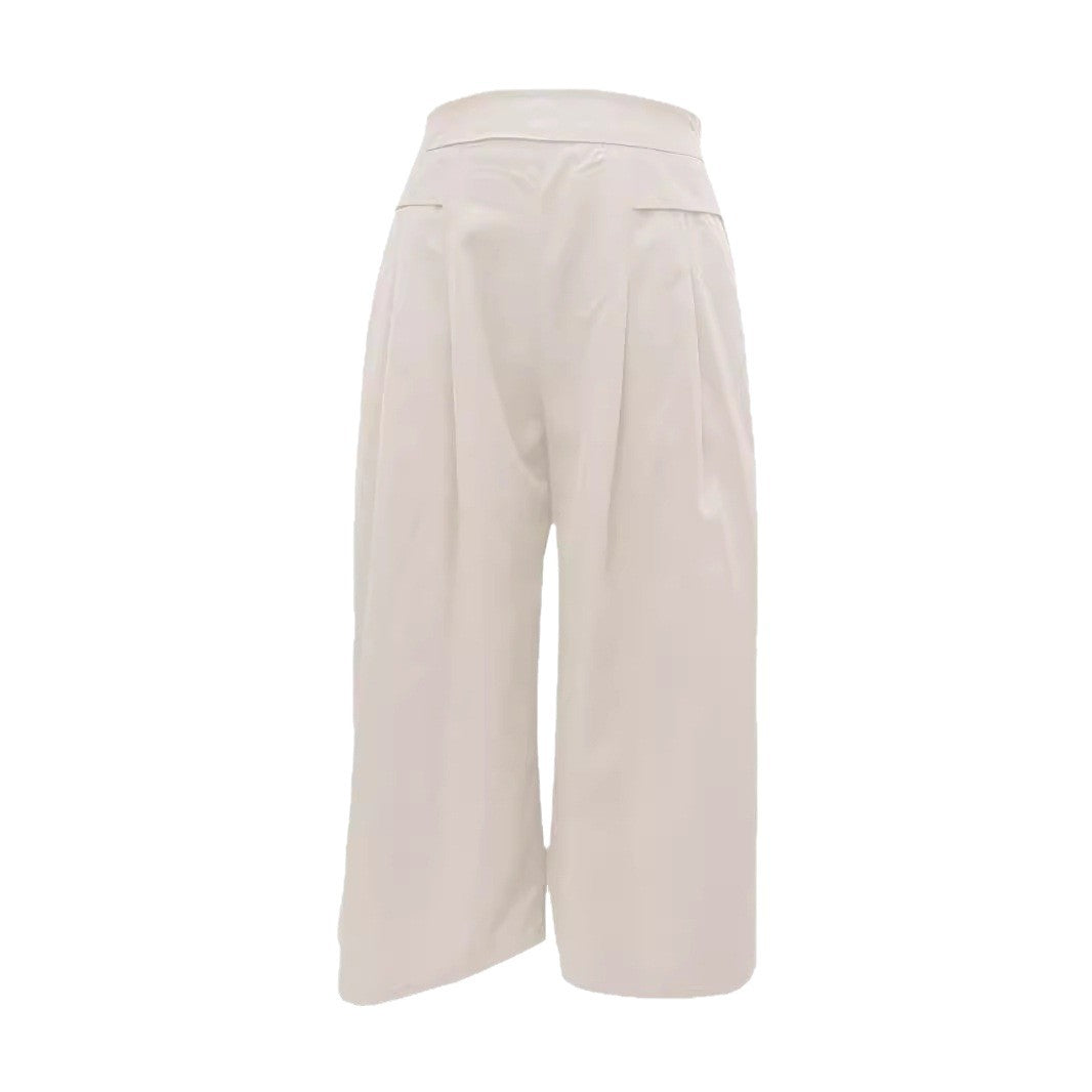 Wide trousers for women with elegant pleats and practical pockets Lune London