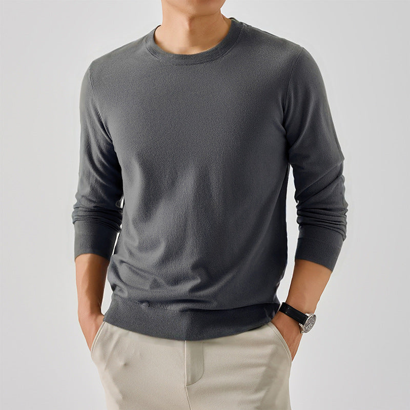 Classic crew neck sweater for men in fine wool Chic und Stil