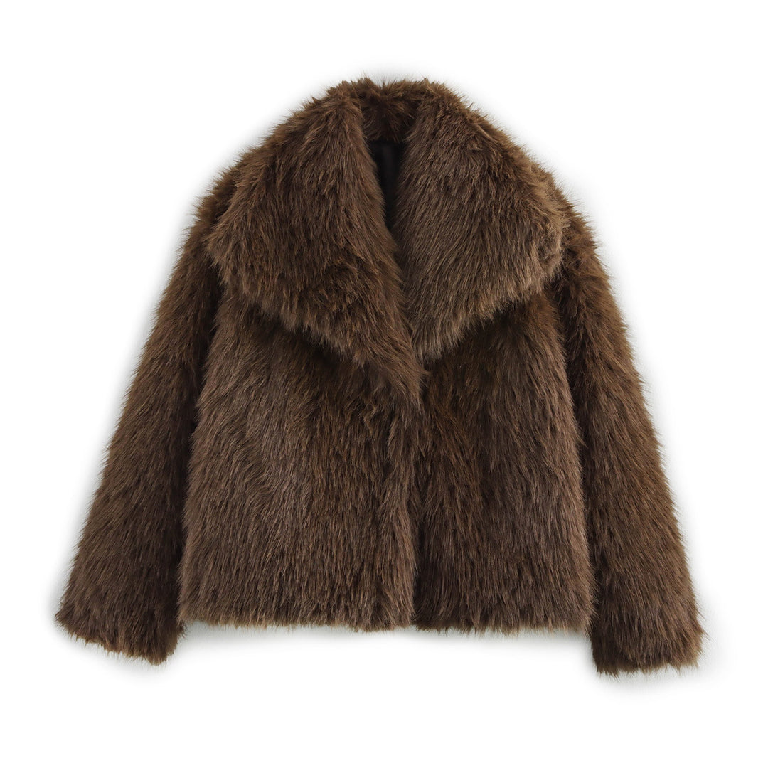 Faux fur jacket for women with wide collar and luxurious look Lune London