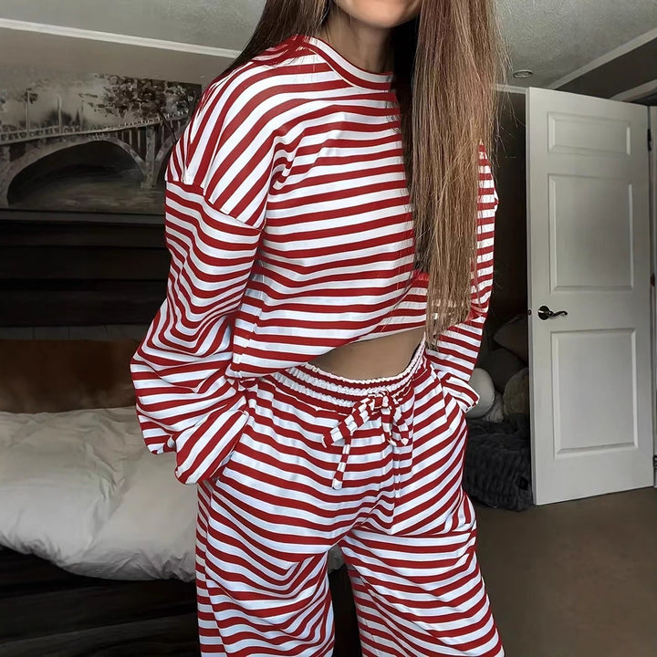 Ensemble de loisirs rayé élégant pour femmes Chic & Stil