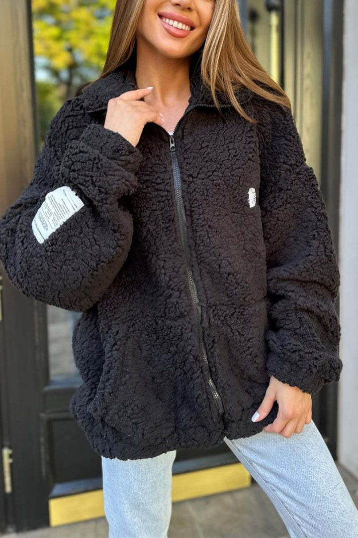 Comfortable fleece jacket for ladies with practical pockets and high collar Lune London