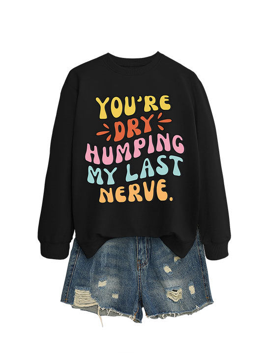 Sweat-shirt femme avec slogan de bande dessinée joyeux et coupe décontractée Chic & Stil