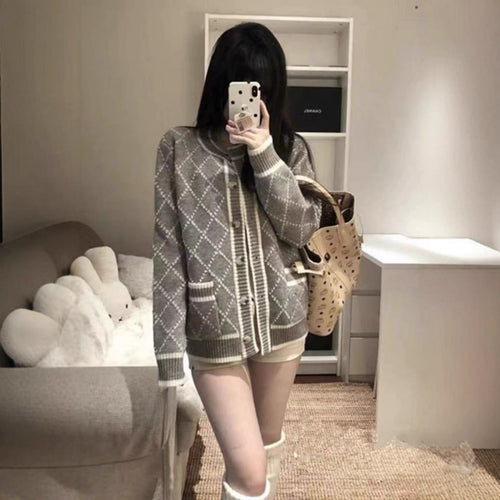 Elegant diamond pattern knitted women's cardigan with gold buttons Lune London