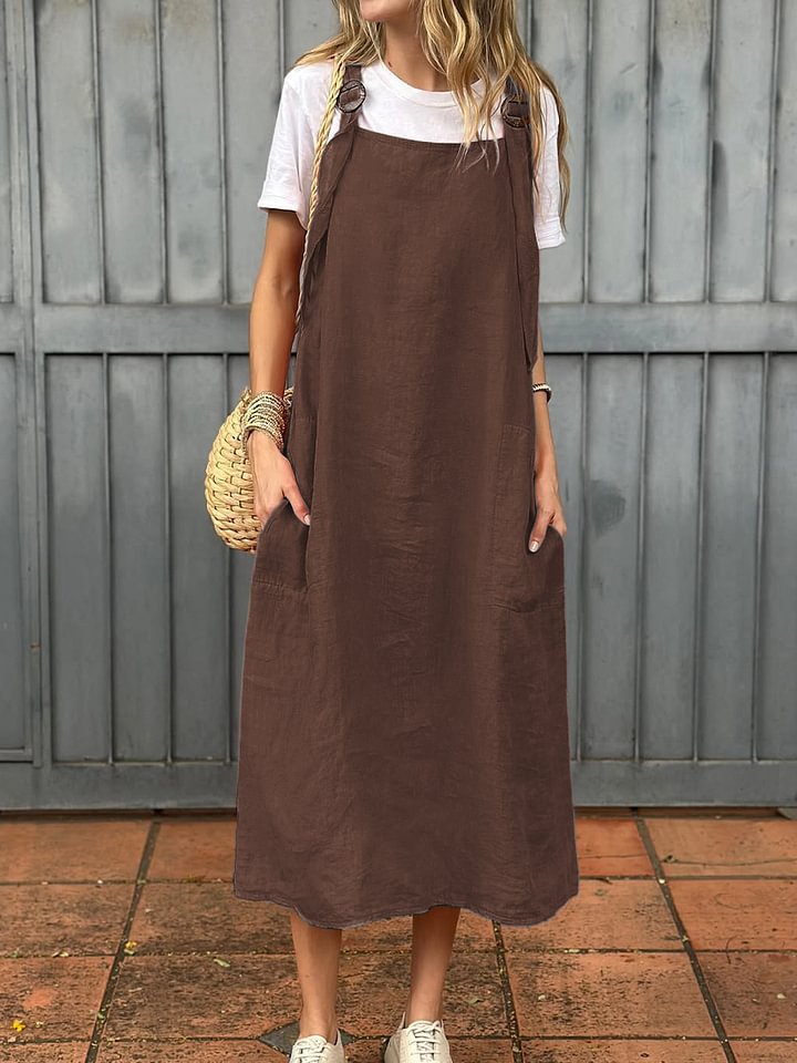 Casual linen dress for women with practical pockets and adjustable straps Lune London