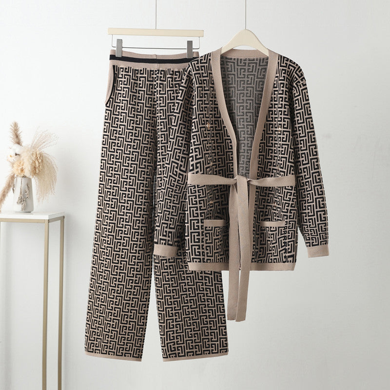 Casual knit loungewear set for women with geometric pattern Lune London