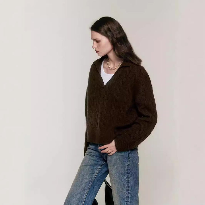 Sweater tricoté pour femmes avec décolleté en V et motif en câble Chic & Stil