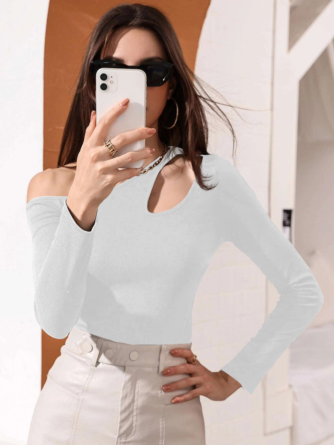 Asymmetrical long sleeve top for women with elegant cut Chic & Stil