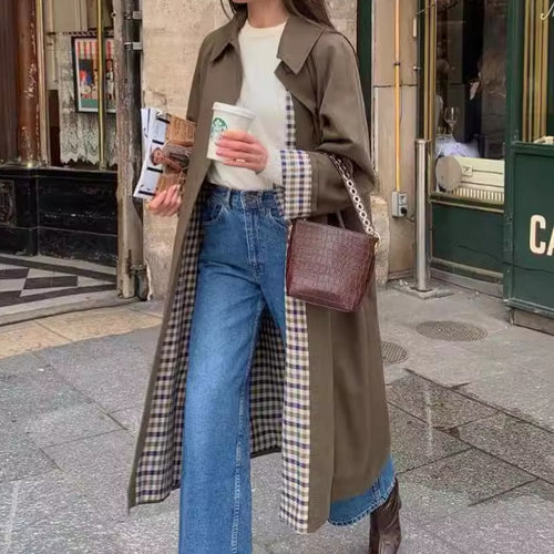 Fashionable trench coat for ladies with checked details and practical pockets Lune London