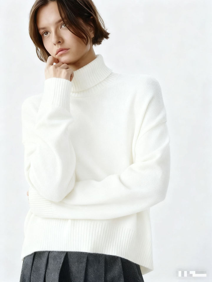 Pull Femme Col Roulé Confortable avec Coupe Oversize et Structure à Fines Côtes Chic & Stil