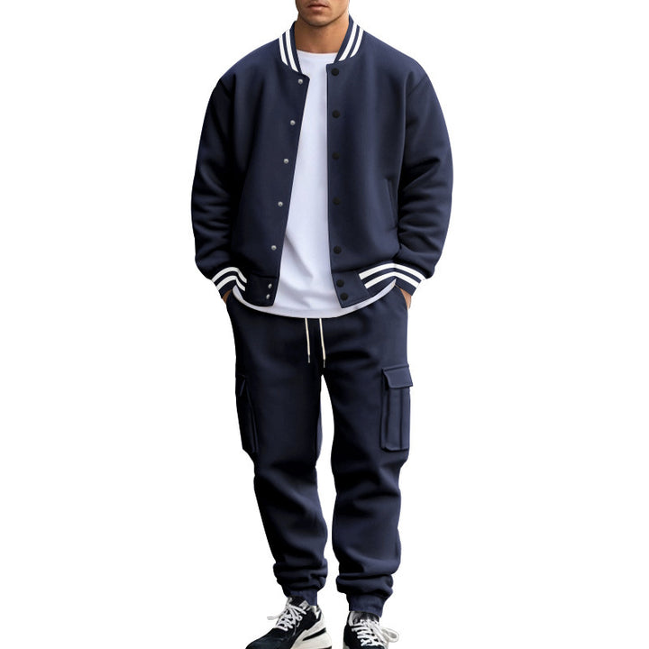 Sport leisure suit for men with striped collar and practical pockets Lune London