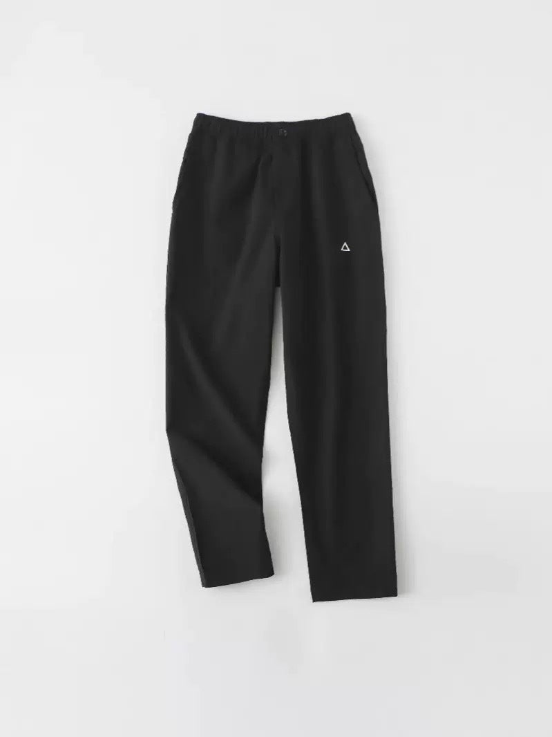 Pantalon de loisirs fonctionnel pour femmes avec taille élastique et poches latérales Chic & Stil