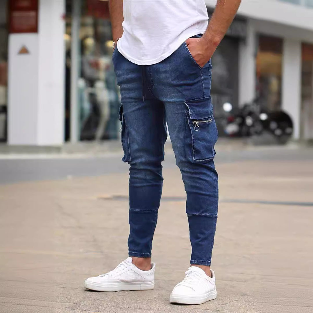 Slim-fit men's cargo jeans with practical side pockets and decorative zippers Lune London