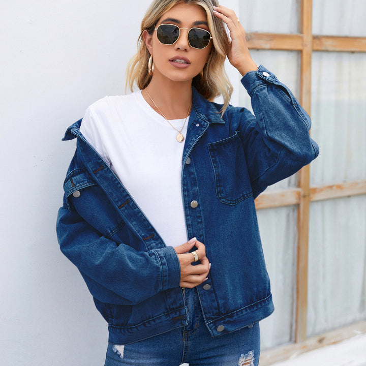 Ladies' denim jacket with a stylish leopard print and practical pockets Lune London