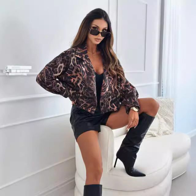 Fashionable blazer jacket for women with a trendy leopard pattern Lune London