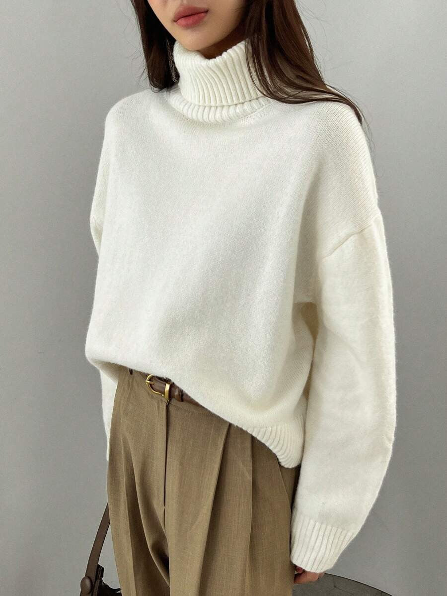 Women's Oversized Turtleneck Sweater Made Of Soft Material Lune London
