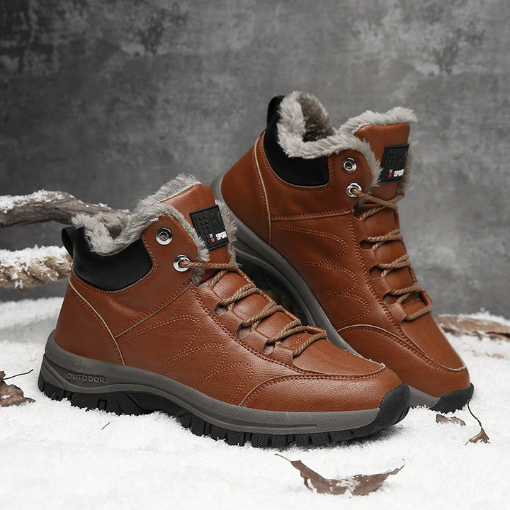 Ladies' hiking boots with insulated lining and non-slip sole Lune London
