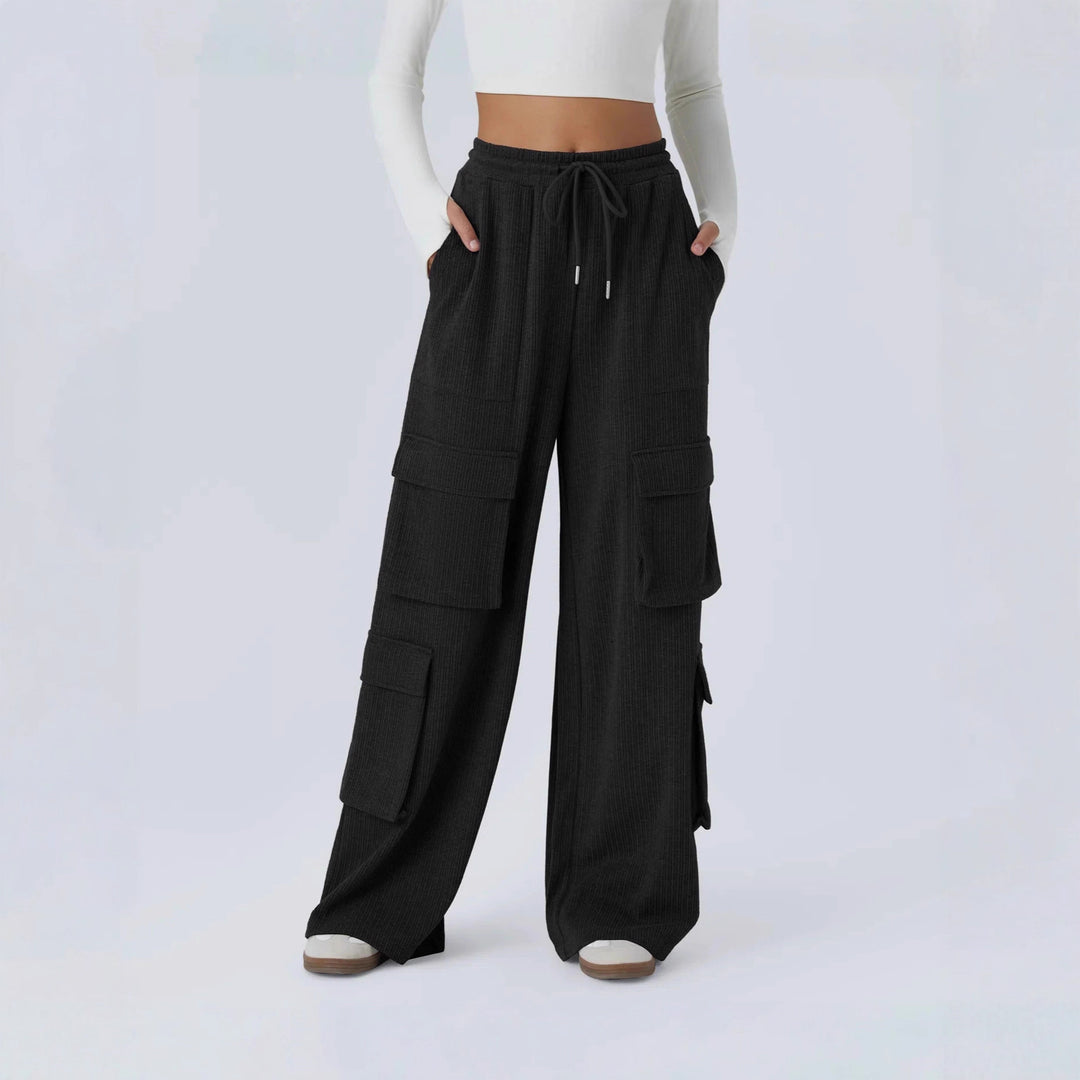 Ladies cargo pants with a wide cut and practical side pockets Lune London