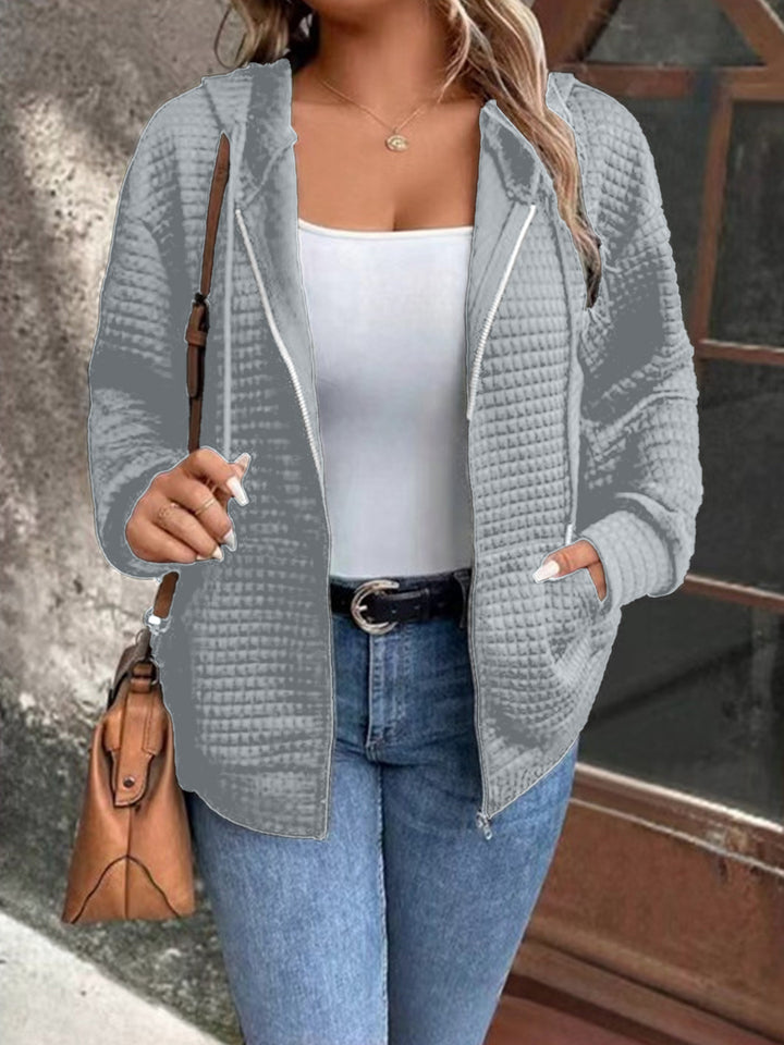 Cozy women's hoodie with zipper closure and textured design Lune London