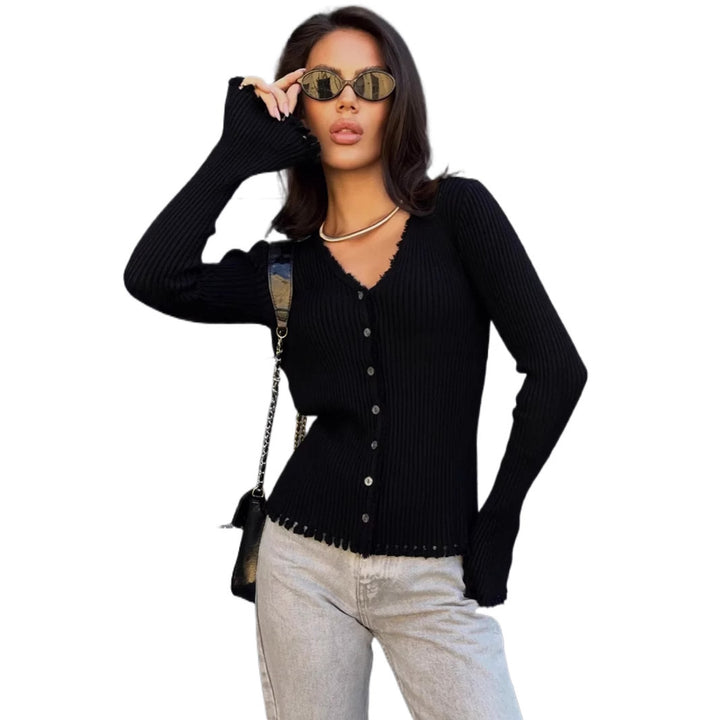 Casual women's cardigan with button opening and refined hem Lune London