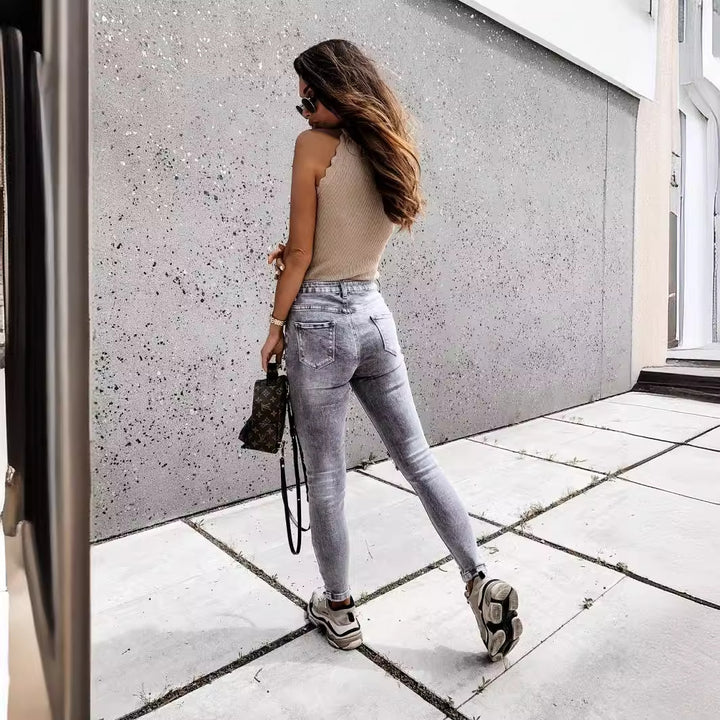 Chic & Stil fitted body for women