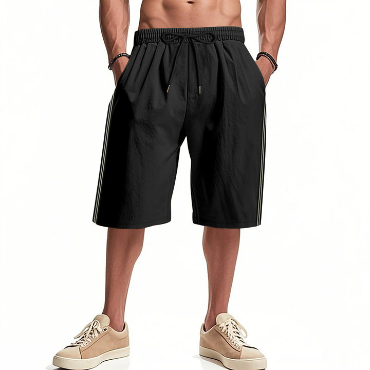 Lune London men's sporty bermuda shorts with elastic waistband and side pockets