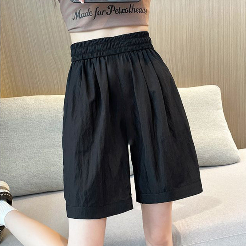 Women's casual shorts with elastic waistband and side pockets