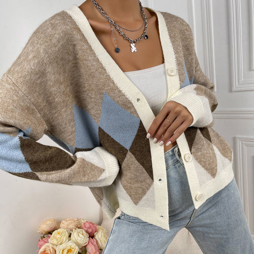 Ladies elegant knitted vest with attractive diamond patterns Lune London