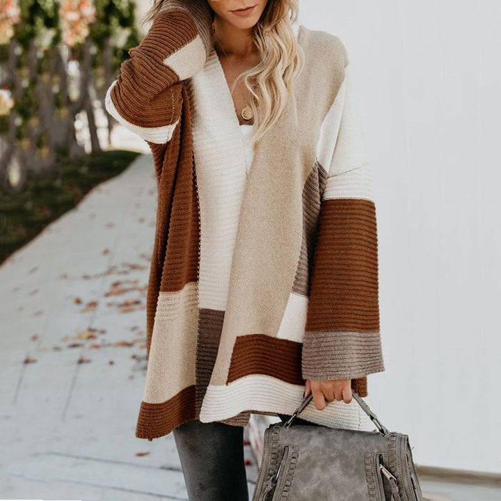 Fashionable women's cardigan with soft knit and spacious sleeves Lune London