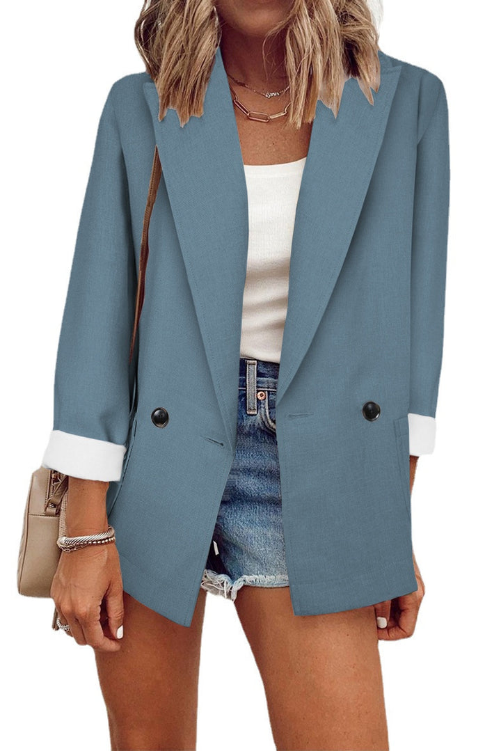 Trendy oversized jacket for women with a sleek design and elegant button details Lune London