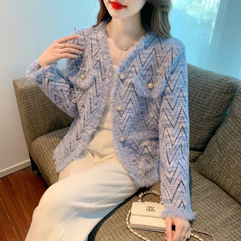 Cardigan féminin à la mode avec un joli motif en zigzag et des détails de boutons élégants Chic & Stil