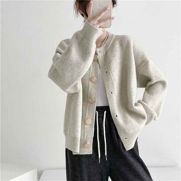 Cardigan for women in comfortable knit with button details and relaxed fit Lune London