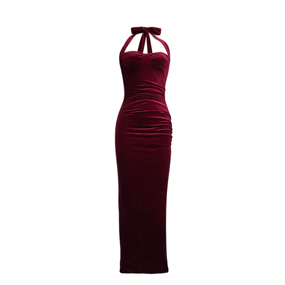 Robe de soirée ajustée pour femmes avec un élégant décolleté en cœur et un design froncé Chic & Stil