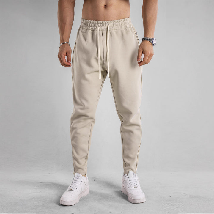 Sporty jogging pants for men with elastic waistband and side zip pockets Lune London