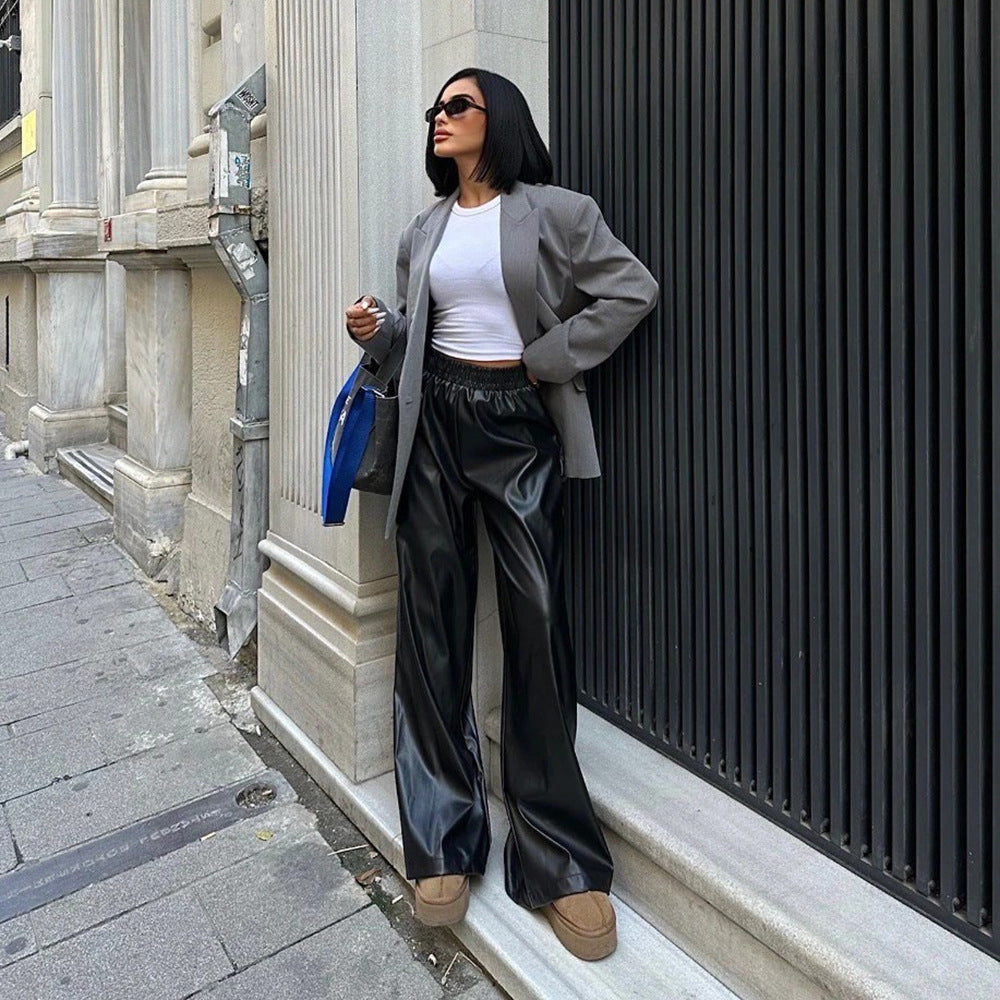 Elegant leather pants for women with a loose fit and elastic waistband Lune London