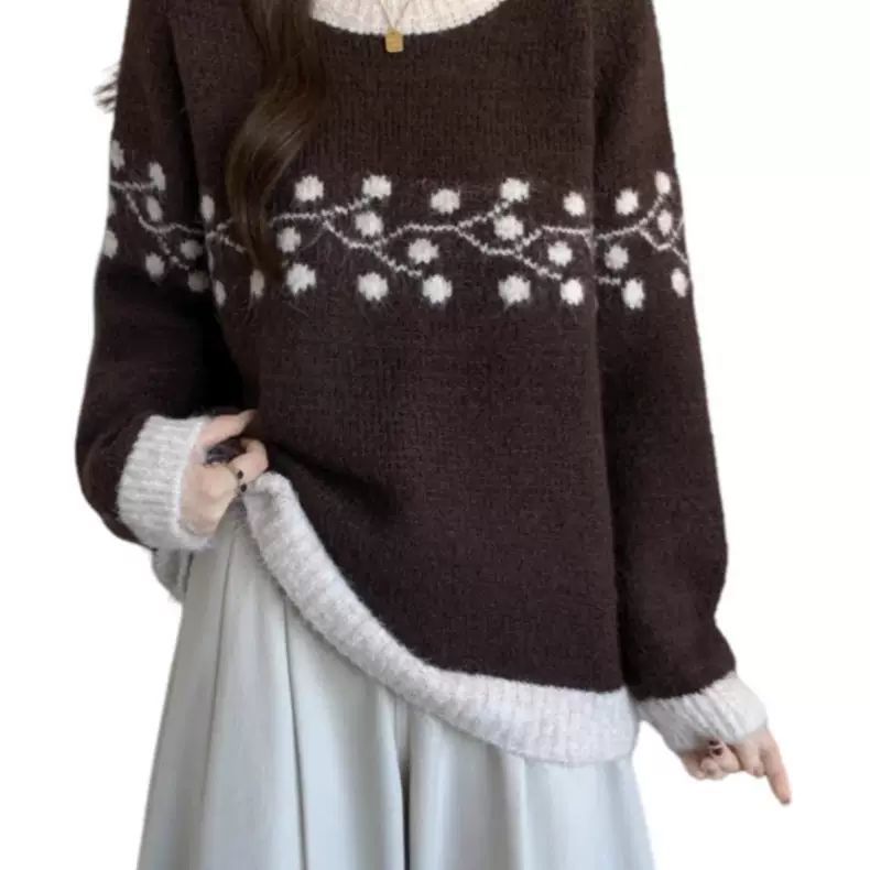 Pull doux en tricot pour femmes avec motif floral et détails en dentelle contrastés