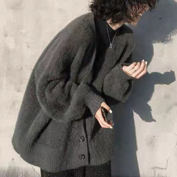 Cardigan en tricot confortable pour femmes avec de grands boutons et une coupe décontractée Chic & Stil