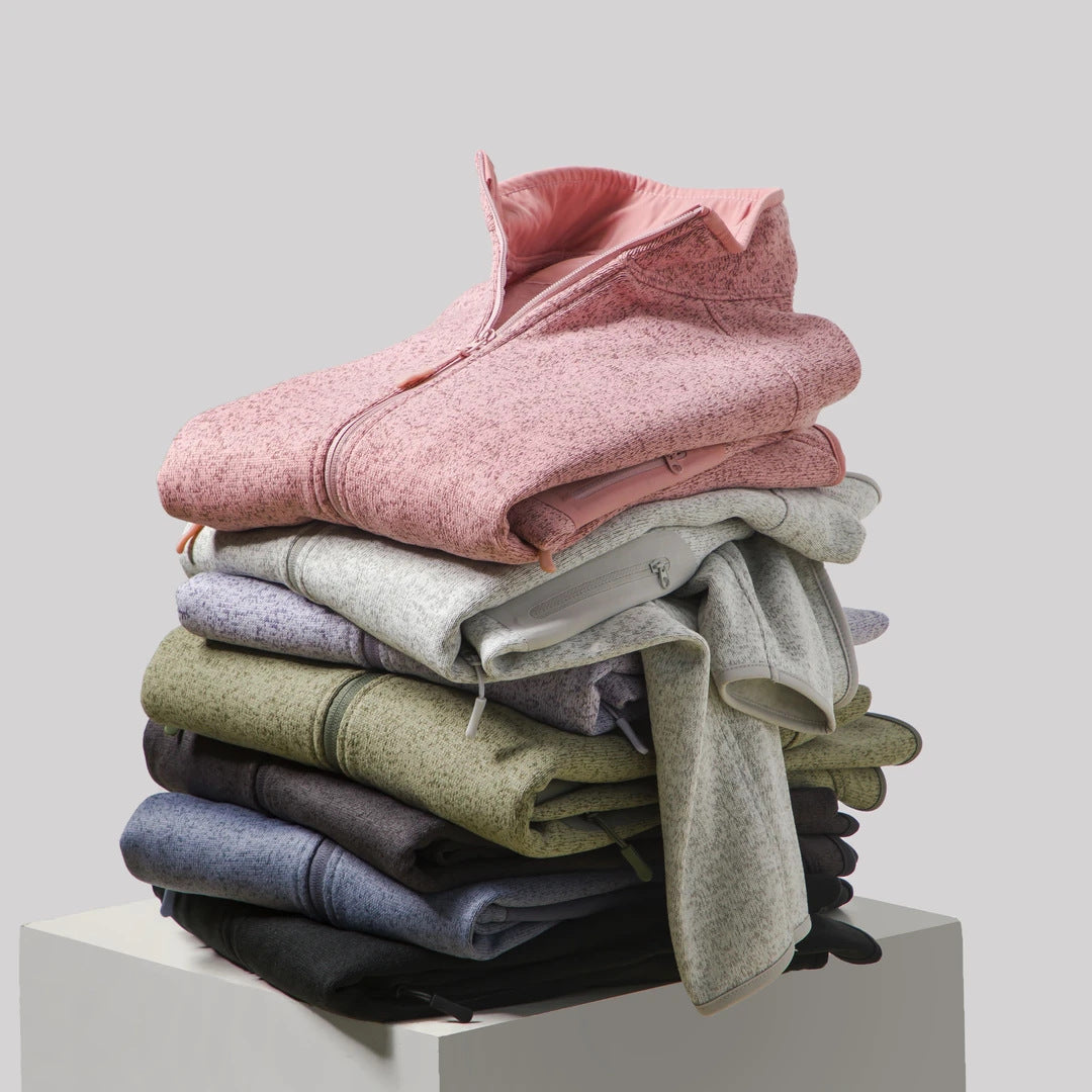 Veste en polaire pour femmes avec poches latérales zippées et col haut Chic & Stil