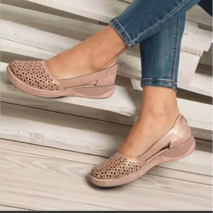Breathable casual shoes for women with closed heel Lune London