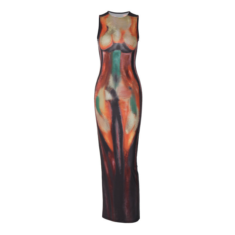 Ladies Elegant Maxi Dress with stunning graphic print Lune London