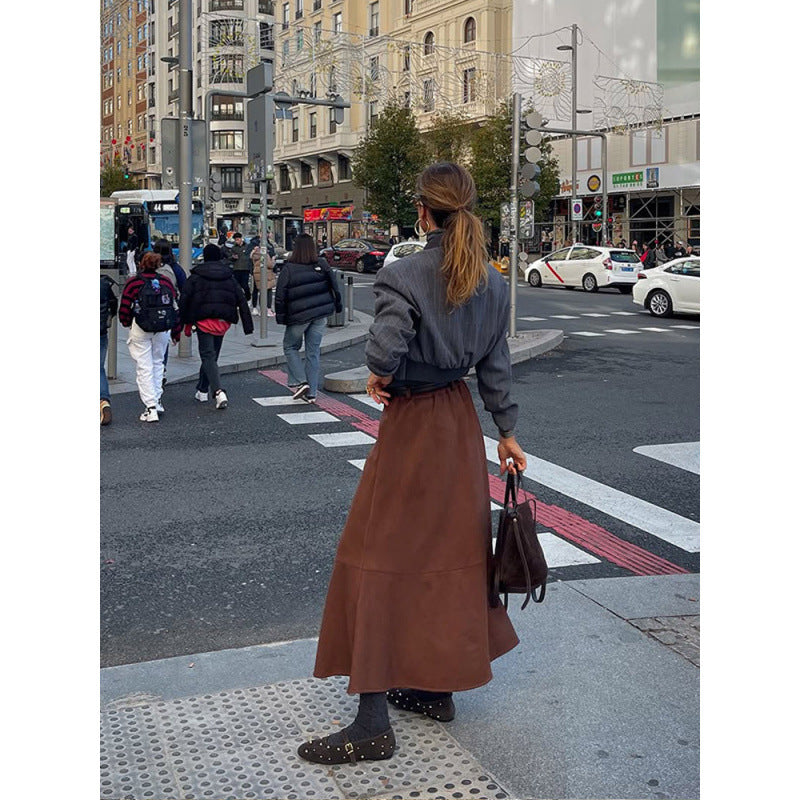 Fashionable and casual women's bomber jacket with minimalist design Lune London